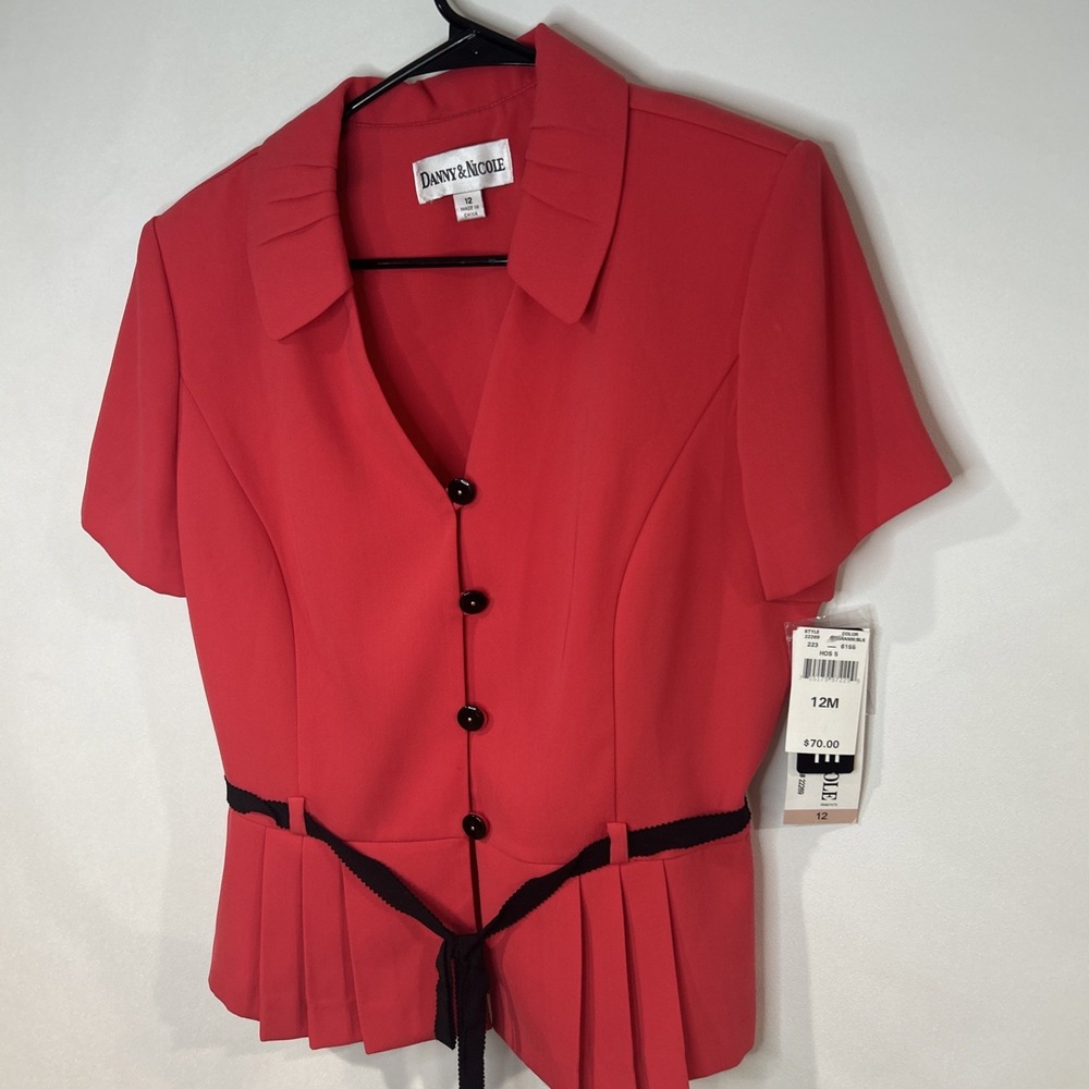 NWT Danny & Nicole VTG Short Sleeve Collared Suit Jacket. Women's Size 12 M (002